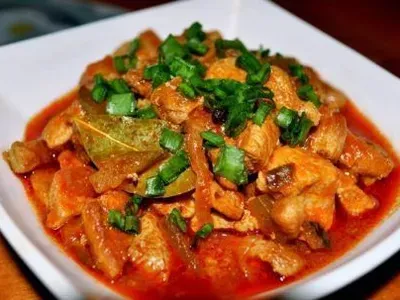 Фото: Азу з курячим філе