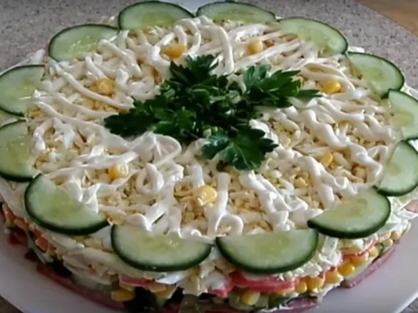 Багатошаровий салат "Новинка"