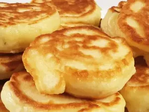 Бананові оладки на кефірі