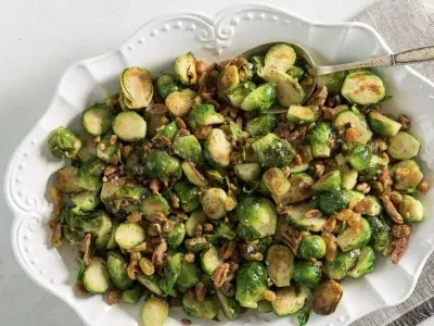 Фото: Брюссельська капуста з родзинками