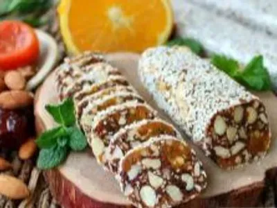 Фото: Фінікова ковбаска