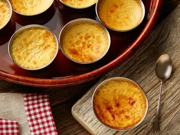 Французький яєчний флан з часником