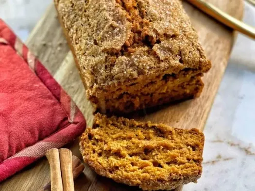 Домашній гарбузовий хліб з ароматом прянощів