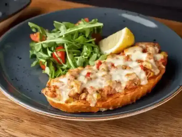 Гарячі бутерброди з грибами