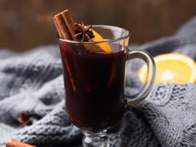 Фото: Глінтвейн з імбирем та журавлиною