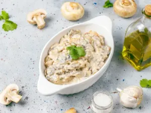 Гриби з квасолею та вершками