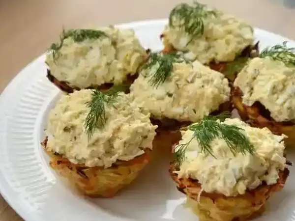 Фото: Картопляні кошики з оселедцем