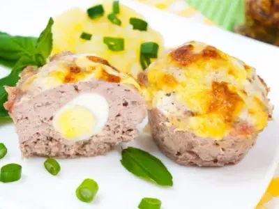 Фото: М'ясні кекси з сюрпризом