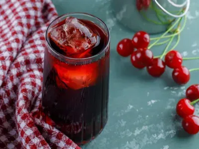 Фото: Компот із черешні