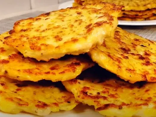 Коржі з курячого м'яса та картоплі