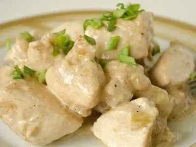 Куряче філе у часниковому соусі