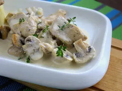 Курочка з грибами