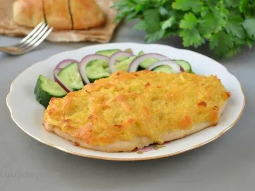 Куряче філе в духовці з сирною скоринкою