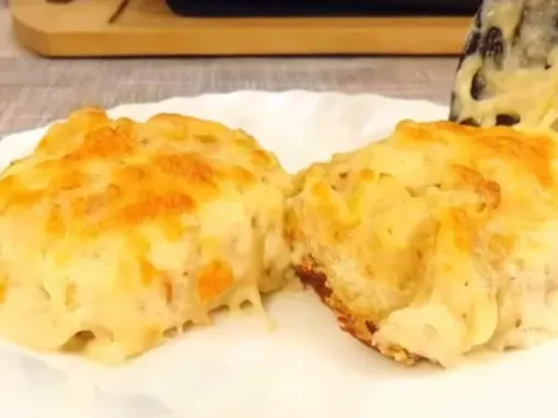 Фото: Курячі котлети з соусом бешамель та сиром