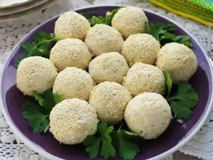Курячі кульки з маслинами