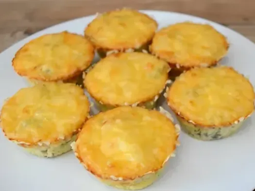 Курячі мафіни з сиром, грибами та соусом Ранч