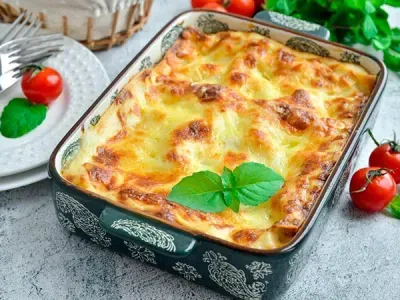 Лазанья з курячим філе та овочами