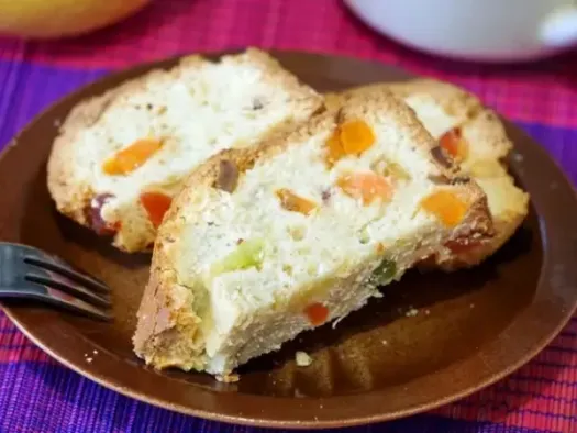 Лимонний кекс з цукатами