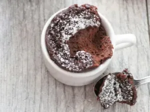 Шоколадні мафіни в чашці 