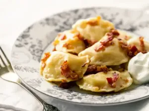 Несолодкі вареники з сиром
