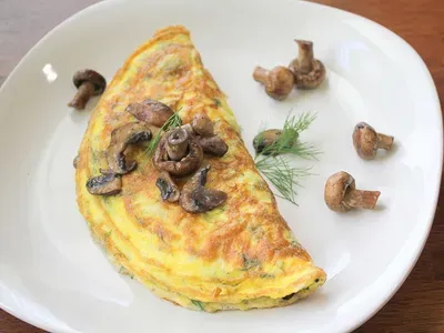 Омлет з печерицями та зеленню