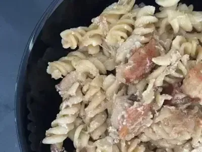 Паста з куркою по-домашньому
