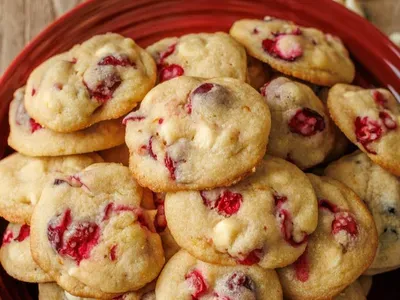 Печиво з в'яленою журавлиною та білим шоколадом