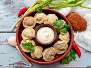 Фото: Класичні домашні пельмені з м'ясним фаршем