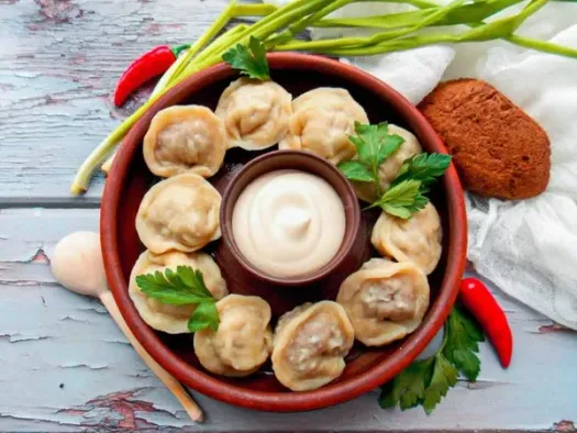Класичні домашні пельмені з м'ясним фаршем