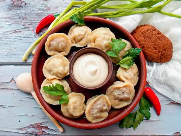 Фото: Класичні домашні пельмені з м'ясним фаршем