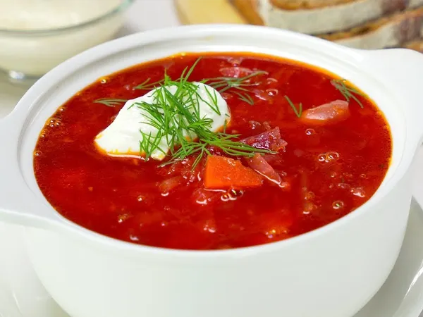 Пісний борщ з квасолею на овочевому бульйоні