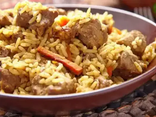 Ароматний плов зі свининою