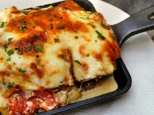 Фото: Риба з картоплею запечені під майонезом