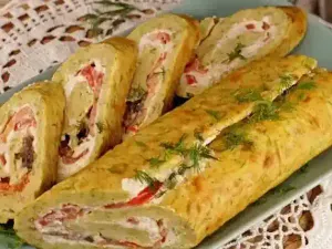 Кабачковий рулет з грибами, сиром і помідорами
