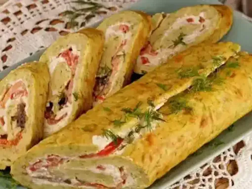 Кабачковий рулет з грибами, сиром і помідорами