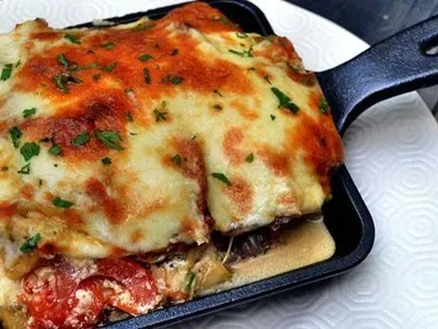 Риба з картоплею запечені під майонезом