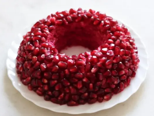 Салат "Гранатовий браслет"
