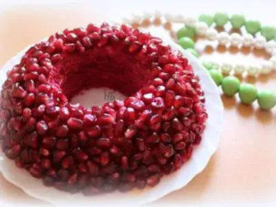 Салат "Гранатовий браслет"