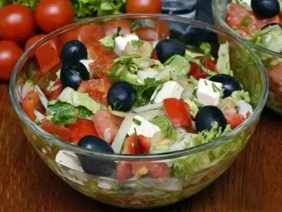 Салат "Грецький" з пекінською капустою