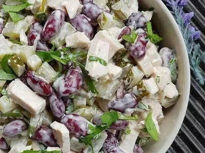 Фото: Салат з червоною квасолею