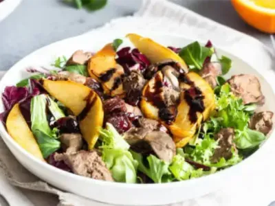 Фото: Салат з курячою печінкою 