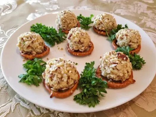 Сирні кульки з часником та волоськими горіхами