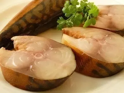 Скумбрія в чайній заварці