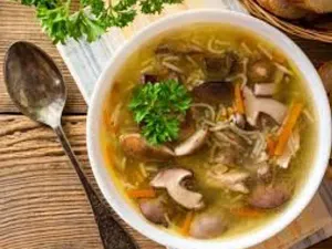 Фото: Юшка із сушених грибів