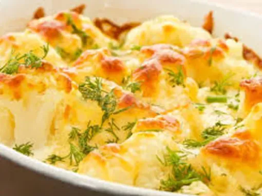 Фото: Запечена цвітна капуста зі сметаною та сиром