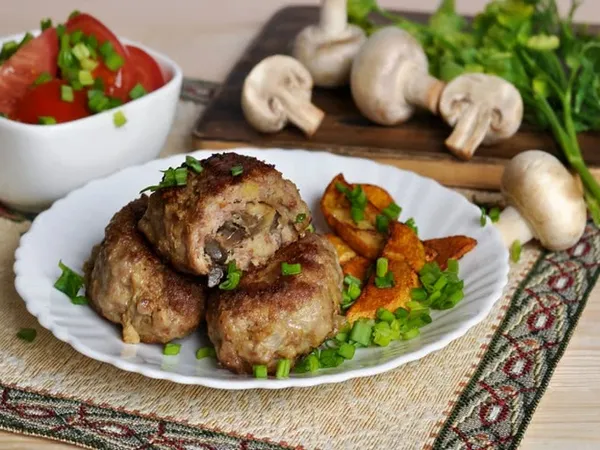 М’ясні зрази з грибами